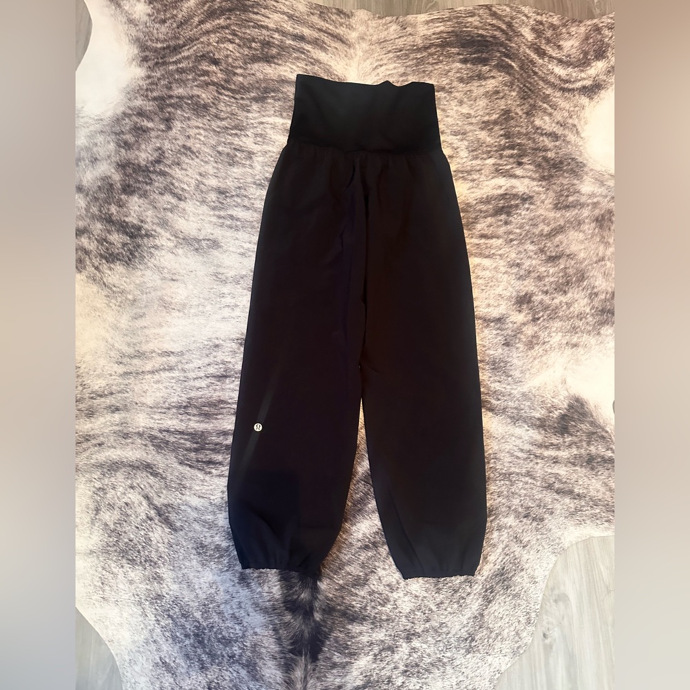Lululemon - Black Jogger
Pants that are super cute and comfy!